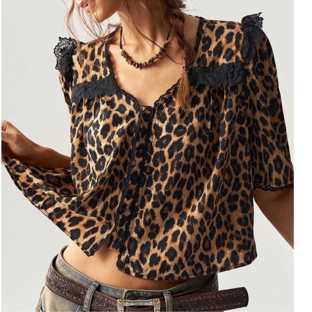 Plus Bohemian Leopard Print Black Lace Short Sleeve Top 1X 2X 3X 4X
